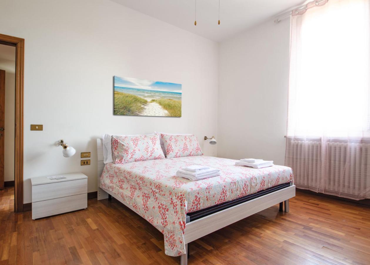 Casa Nisida Apartment Pesaro Bagian luar foto